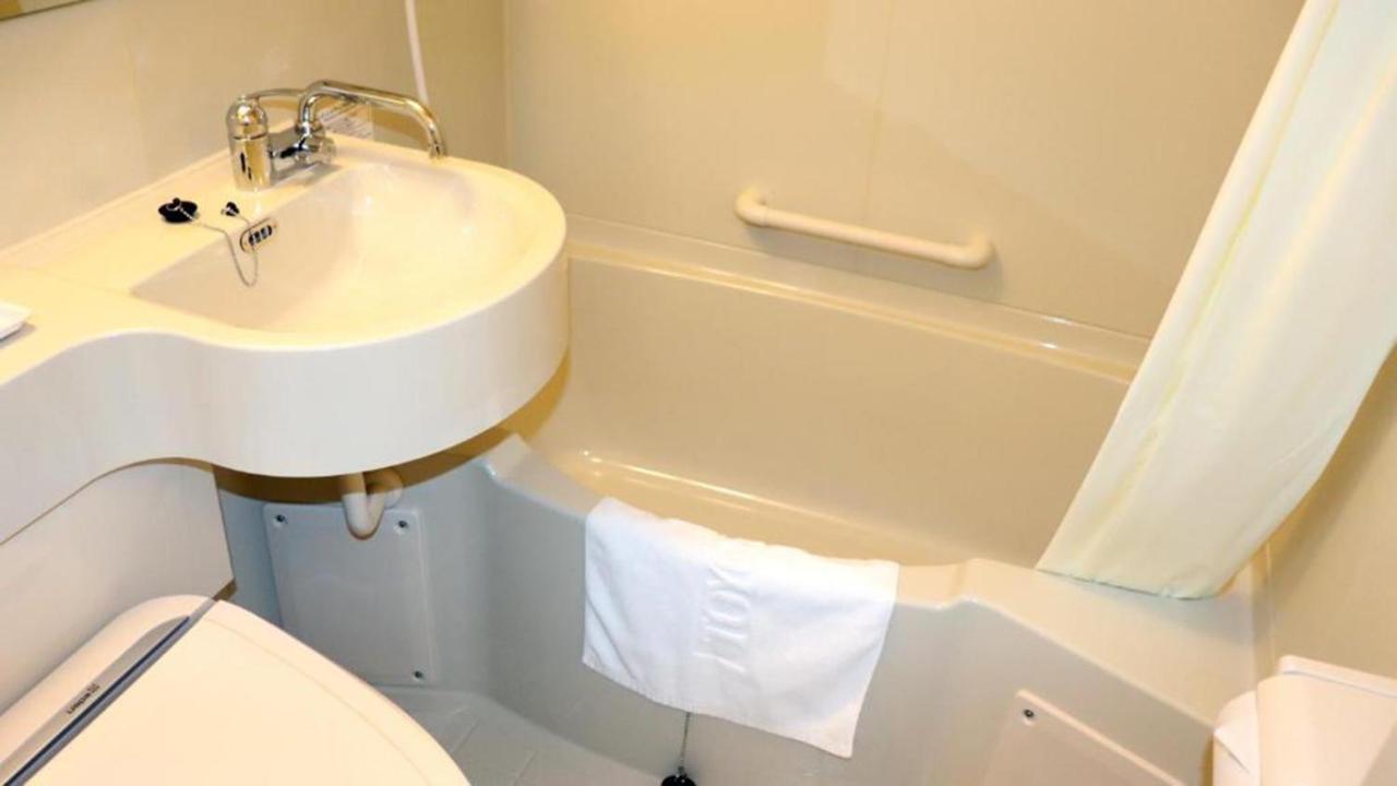 Toyoko Inn Shin-Aomori-Eki Higashi-Guchi Екстер'єр фото