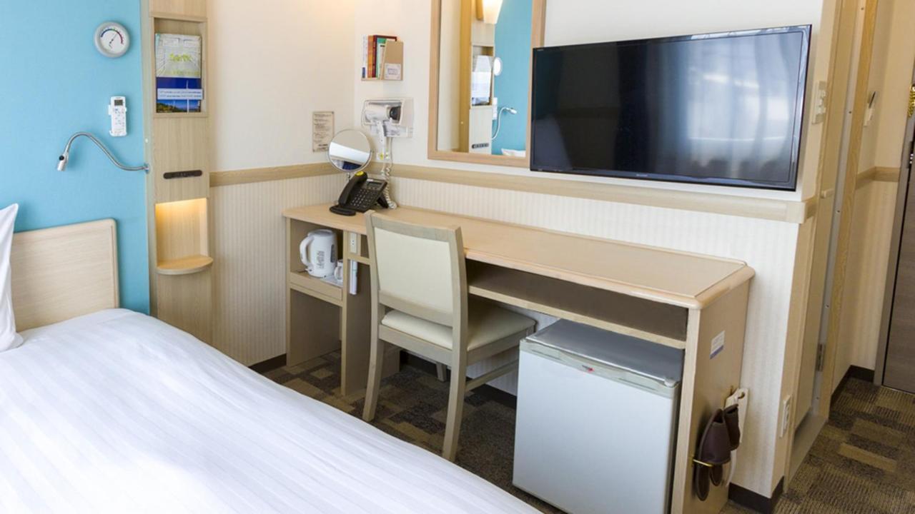 Toyoko Inn Shin-Aomori-Eki Higashi-Guchi Екстер'єр фото